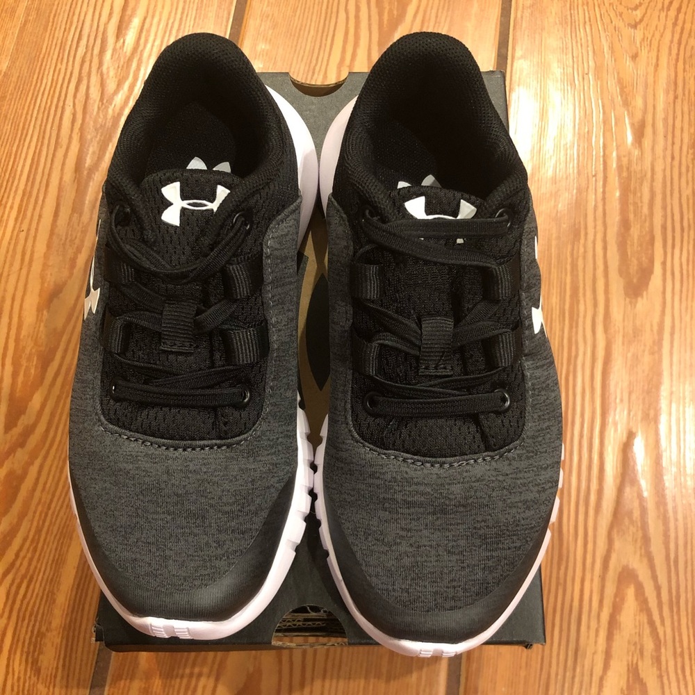 New Under Armour kids shoes size 11K